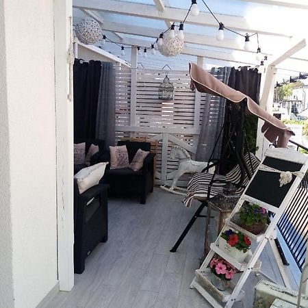 Magiczny Zakatek Apartment โปเบียโรโว ภายนอก รูปภาพ