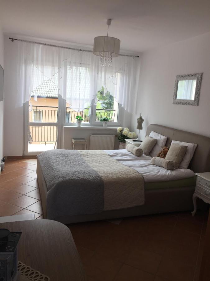 Magiczny Zakatek Apartment โปเบียโรโว ภายนอก รูปภาพ