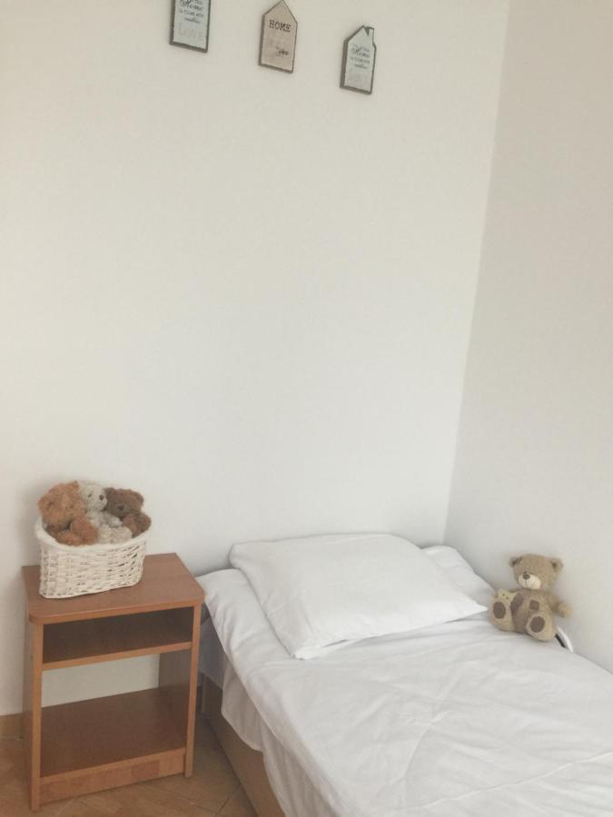 Magiczny Zakatek Apartment โปเบียโรโว ภายนอก รูปภาพ